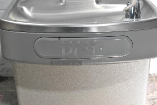 BRAND NEW SCRATCH AND DENT!  Elkay EZSDWS_1G Wall Mount Water Fountain. 115 Volts 1 Phase. - Image 3 of 7