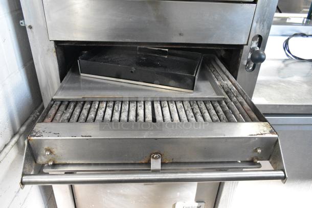Garland M100XRM Stainless Steel Commercial Natural Gas Powered Vertical Upright Broiler on Commercial Casters. - Image 6 of 9