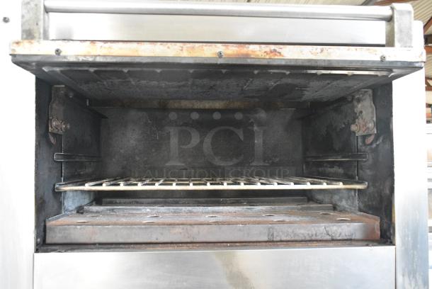 Garland M100XRM Stainless Steel Commercial Natural Gas Powered Vertical Upright Broiler on Commercial Casters. - Image 7 of 9