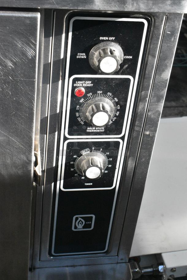 Blodgett DFG-50 Stainless Steel Commercial Countertop Natural Gas Powered Half Size Convection Oven w/ View Through Door, Metal Oven Racks and Thermostatic Controls. - Image 3 of 6