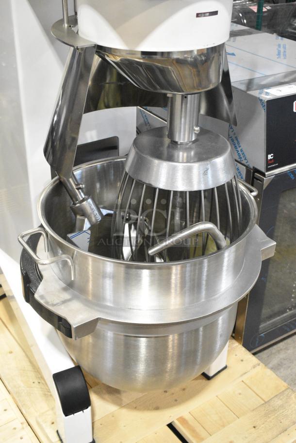 BRAND NEW SCRATCH AND DENT! 2022 Varimixer V60A Metal Commercial Floor Style 60 Quart Planetary Dough Mixer w/ Stainless Steel Mixing Bowl, Bowl Guard, Dough Hook, Paddle and Whisk Attachments. 208 Volts, 1 Phase. - Image 7 of 9