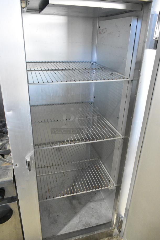Traulsen G10010 Stainless Steel Commercial Single Door Reach In Cooler w/ Poly Coated Racks. 115 Volts, 1 Phase. Tested and Working! - Image 4 of 6