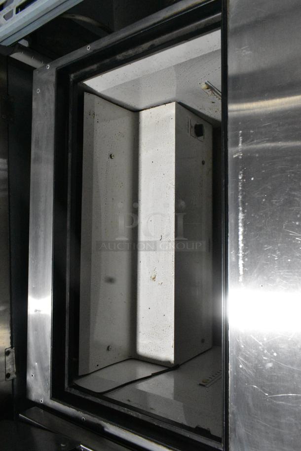 True TSSU-27-08 Stainless Steel Commercial Sandwich Salad Prep Table on Commercial Casters. Missing Mega Top. 115 Volts, 1 Phase. Tested and Working! - Image 5 of 9