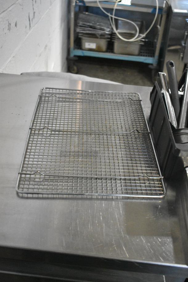 ALL ONE MONEY! Lot of Various Items Including Lights and Metal Pieces - Image 5 of 7