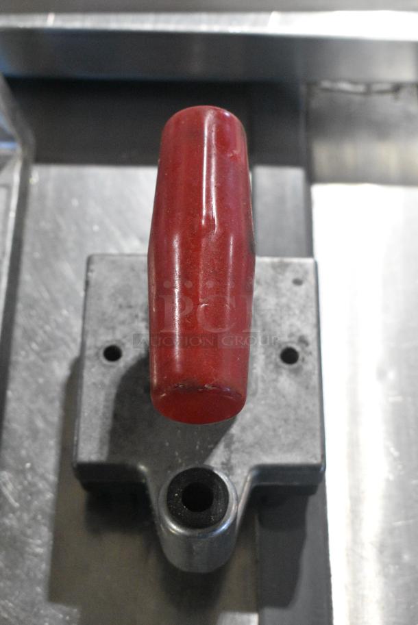 Metal Countertop Vegetable Dicer. - Image 2 of 8