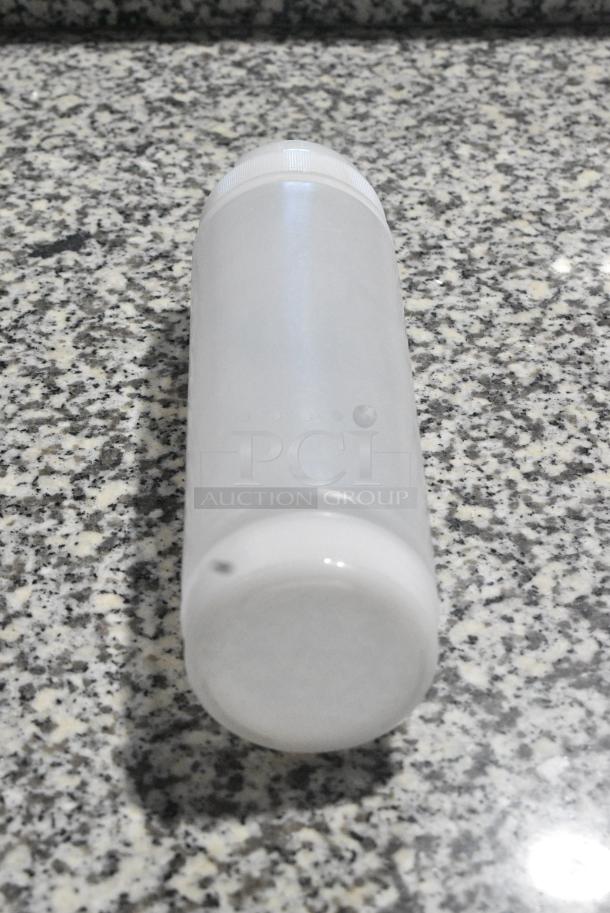 ALL ONE MONEY! Lot of 6 Poly Clear Condiment Bottles - Image 4 of 6