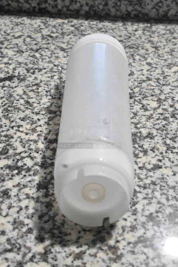 ALL ONE MONEY! Lot of 6 Poly Clear Condiment Bottles - Image 5 of 6