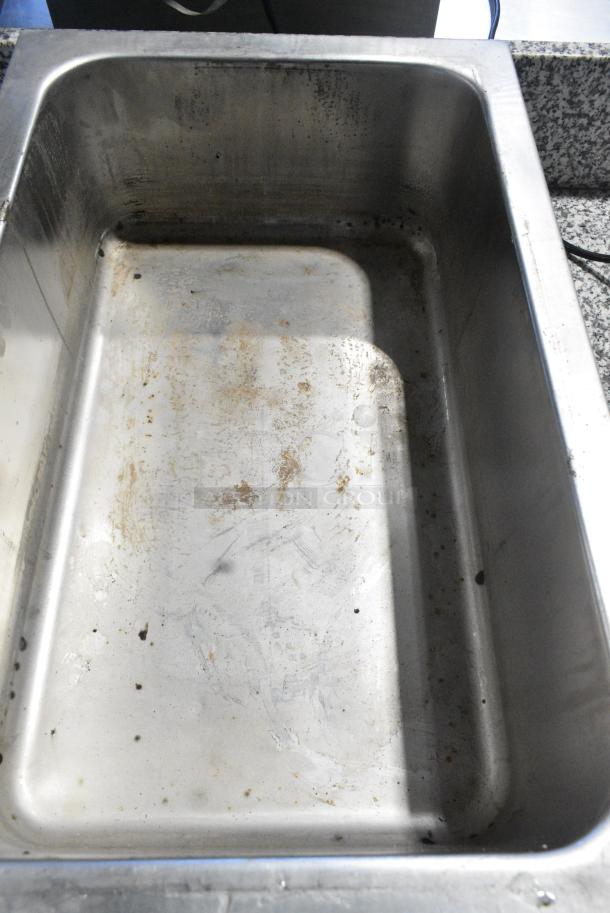 Avantco 177W50 Stainless Steel Commercial Countertop Food Warmer. 120 Volts, 1 Phase. Tested and Working! - Image 5 of 9