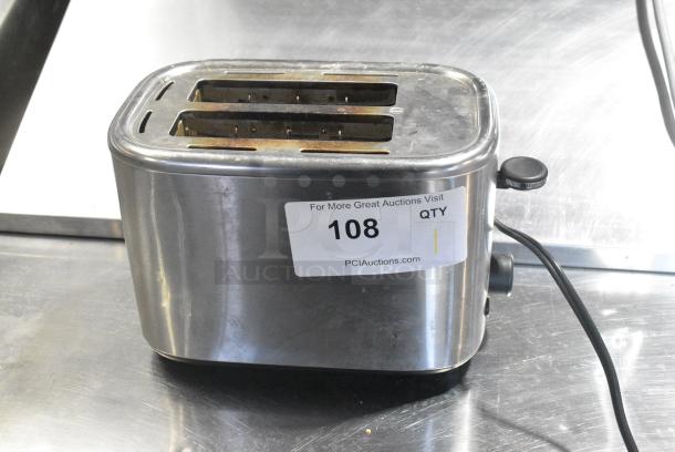 Black & Decker TR0012SS Metal Countertop 2 Slot Toaster. 120 Volts, 1 Phase. - Image 2 of 7