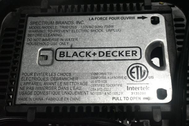 Black & Decker TR0012SS Metal Countertop 2 Slot Toaster. 120 Volts, 1 Phase. - Image 7 of 7