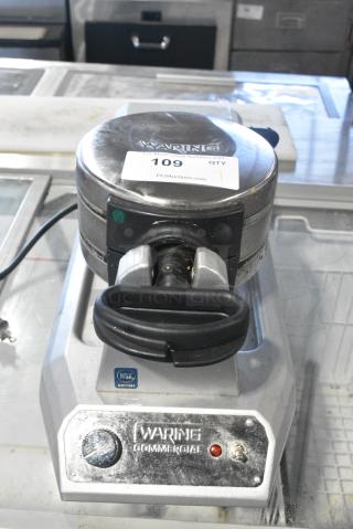 Waring WW200 Metal Countertop Waffle Maker. 120 Volts, 1 Phase. Tested and Working!