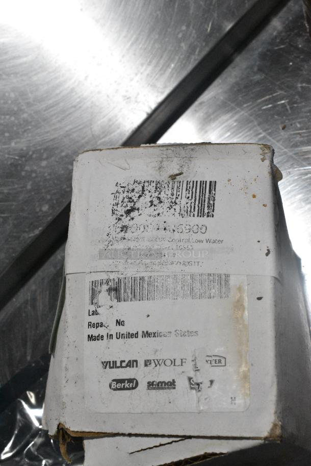 ALL ONE MONEY! Lot of Robertshaw 5502-318M 5500 M Series Infinite Switch - 15A/120V and LNC-NS240-120 Liquid Level Control Hobart Dual ROHS. - Image 4 of 10