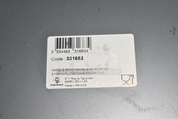 BRAND NEW SCRATCH AND DENT! 980331683 Matfer Bourgeat 331683 Exopan Steel 9" x 1 3/4" Fluted Non-Stick Deep Tart / Quiche Pan with Removable Bottom - Image 6 of 6