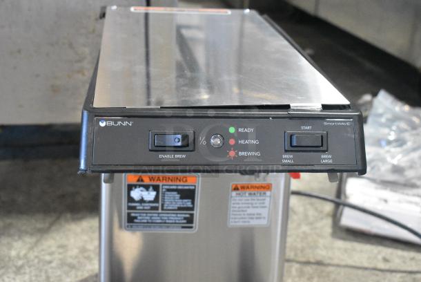 BRAND NEW SCRATCH AND DENT! Bunn 39900.0006 SmartWAVE 15-S-APS Low Profile Automatic Airpot Coffee Brewer w/ Hot Water Dispenser and Poly Brew Basket. 120 Volts, 1 Phase. - Image 6 of 11