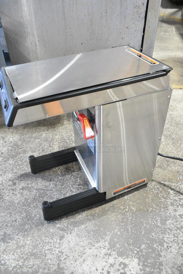 BRAND NEW SCRATCH AND DENT! Bunn 39900.0006 SmartWAVE 15-S-APS Low Profile Automatic Airpot Coffee Brewer w/ Hot Water Dispenser and Poly Brew Basket. 120 Volts, 1 Phase. - Image 8 of 11