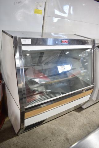 McCray SC-CDS35-4 Metal Commercial Floor Style Deli Display Case Merchandiser. 115 Volts, 1 Phase. Tested and Working!