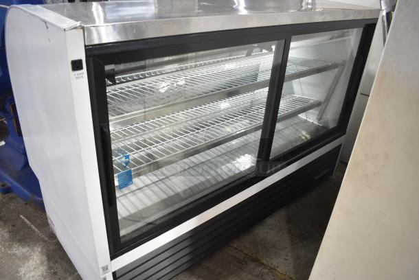 2022 True TCGG-72-HC-LD Metal Commercial Floor Style Deli Display Case Merchandiser. 115 Volts, 1 Phase. Tested and Working! - Image 4 of 7