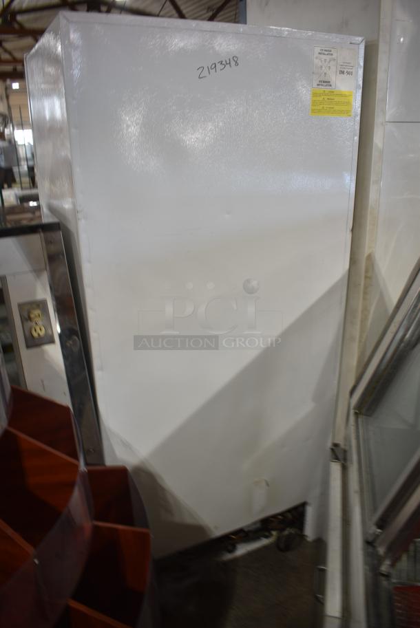 Frigidaire Metal Single Door Reach In Freezer. 115 Volts, 1 Phase. Tested and Working! - Image 7 of 10