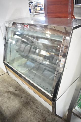 McCray SC-CDS35-4 Metal Commercial Floor Style Deli Display Case Merchandiser. 115 Volts, 1 Phase. Tested and Working!