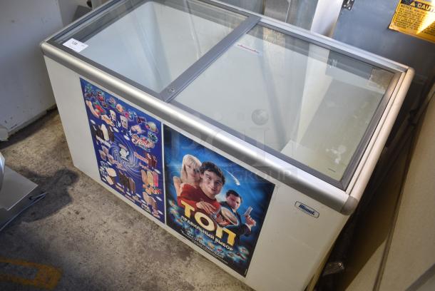 Mimet CV-430IAN Metal Commercial Chest Freezer Merchandiser w/ 2 Doors on Commercial Casters. 115 Volts, 1 Phase. Tested and Working! - Image 3 of 8
