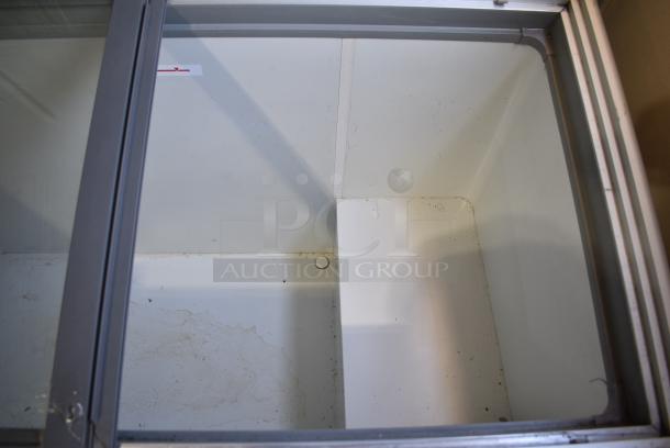 Mimet CV-430IAN Metal Commercial Chest Freezer Merchandiser w/ 2 Doors on Commercial Casters. 115 Volts, 1 Phase. Tested and Working! - Image 5 of 8