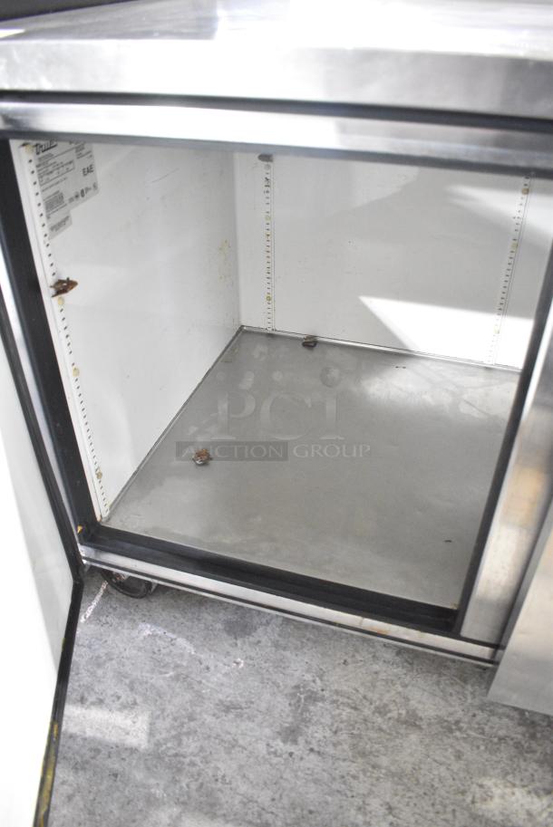 True TWT-67 Stainless Steel Commercial 2 Door Work Top Cooler on Commercial Casters. 115 Volts, 1 Phase. Tested and Working! - Image 3 of 7