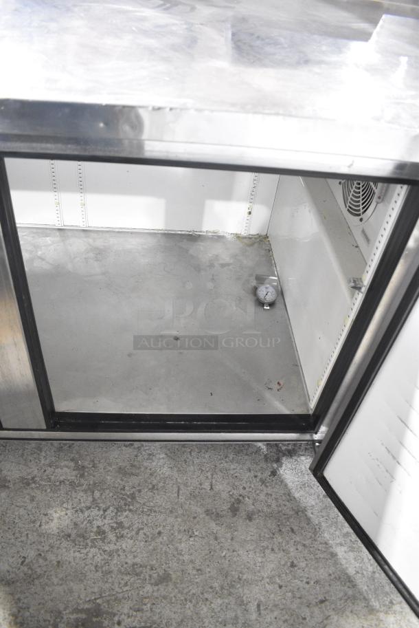 True TWT-67 Stainless Steel Commercial 2 Door Work Top Cooler on Commercial Casters. 115 Volts, 1 Phase. Tested and Working! - Image 4 of 7