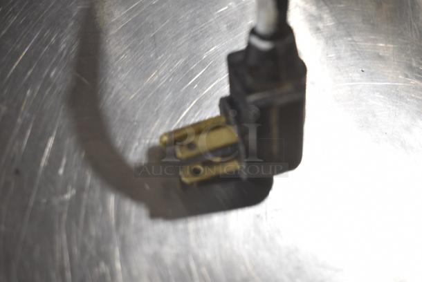 True TWT-67 Stainless Steel Commercial 2 Door Work Top Cooler on Commercial Casters. 115 Volts, 1 Phase. Tested and Working! - Image 7 of 7