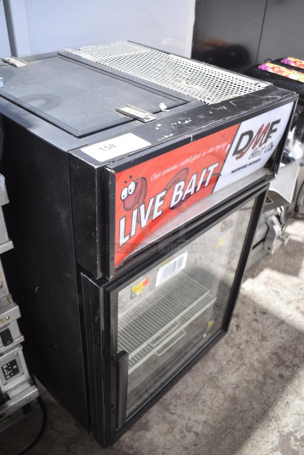 True GDM-05-LD Metal Commercial Mini Cooler Merchandiser. 115 Volts, 1 Phase. Tested and Working! - Image 2 of 7