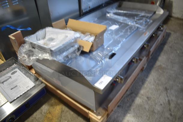 BRAND NEW SCRATCH AND DENT! 2024 Globe GG60TG Stainless Steel 60" Heavy-Duty Gas Countertop Griddle with Thermostatic Controls - 150,000 BTU - Image 2 of 8