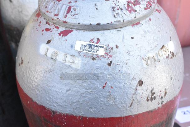 5 Metal Tanks Including Nitrogen and Carbon Dioxide. 5 Times Your Bid! Buyer Must Pick Up - We Will Not Ship This Item. - Image 3 of 8