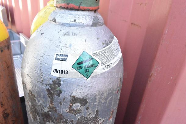 5 Metal Tanks Including Nitrogen and Carbon Dioxide. 5 Times Your Bid! Buyer Must Pick Up - We Will Not Ship This Item. - Image 8 of 8