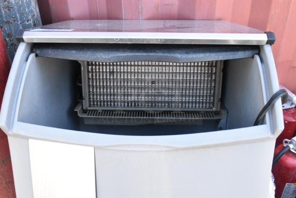 Ice-O-Matic ICEU220HA3 Metal Commercial Self Contained Undercounter Ice Machine. 115 Volts, 1 Phase. - Image 3 of 6
