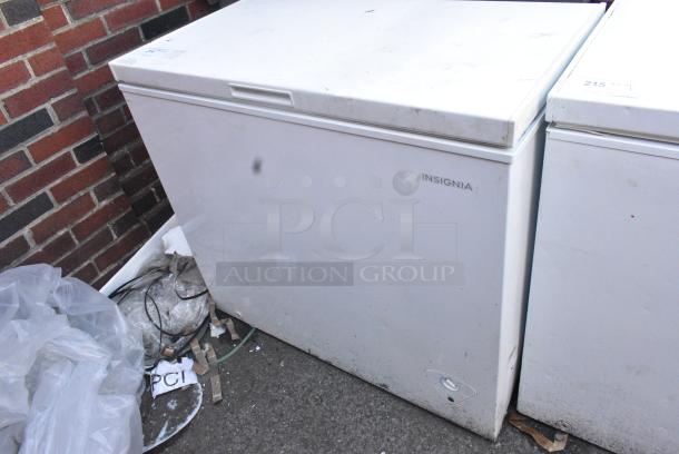 Insignia NS-CZ70WH6 Chest Freezer w/ Hinge Lid. 115 Volts, 1 Phase. - Image 1 of 5