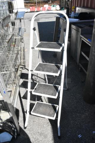 Metal 4 Step Ladder
