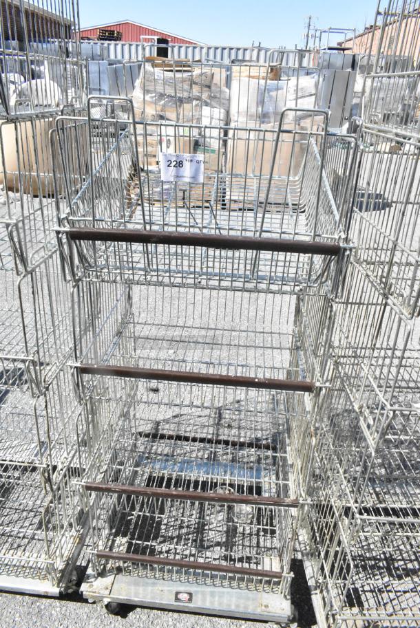 Chrome Finish 4 Tier Basket Style Shelving Unit on Commercial Casters. - Image 2 of 5