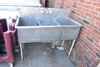 Stainless Steel 3 Bay Sink w/ Faucet and Handles.