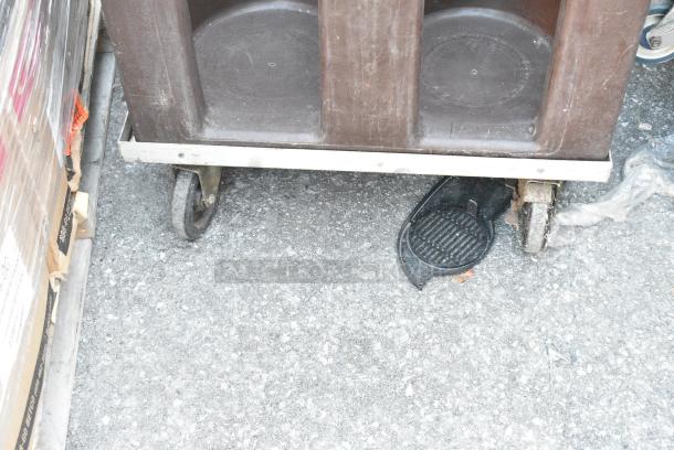 Brown Poly Dish Cart on Casters. - Image 2 of 3