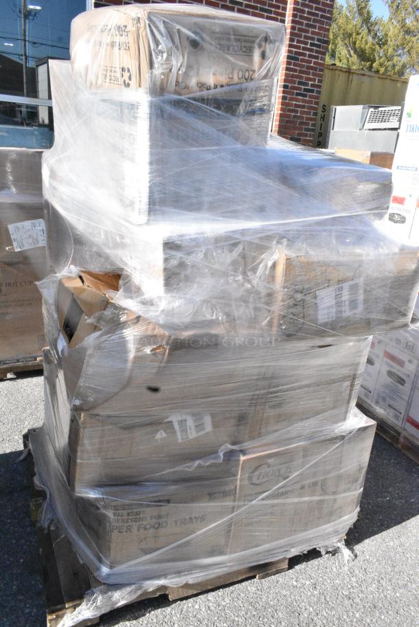 19 BRAND NEW SCRATCH AND DENT! Items Including 500TO993 Choice 9" x 9" x 3" Microwaveable 3-Compartment Black / Clear Plastic Hinged Container - 100/Case, 966TALLFLDB Choice White Tall-Fold 6" x 13" Dispenser Napkin - 8000/Case, 127RD8COMBO Choice 8 oz. Customizable Microwavable Clear Round Deli Container and Lid Combo Pack - 250/Case, 795PTOKFT2 Choice Kraft Microwavable Folded Paper #2 Take-Out Container 7 3/4" x 5 1/2" x 1 7/8" - 200/Cas. 19 Times Your Bid! - Image 4 of 9