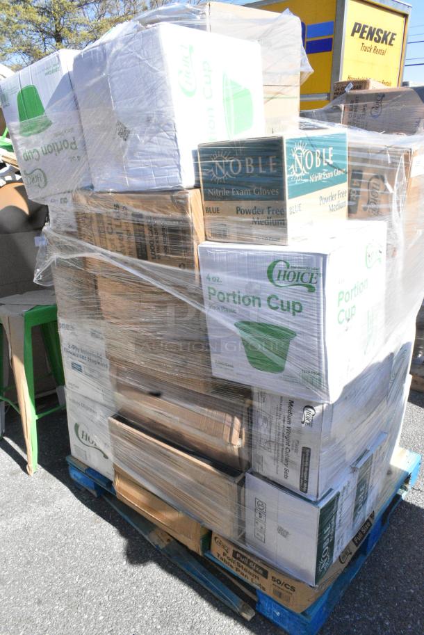 34 BRAND NEW SCRATCH AND DENT! Items Including 127P400B Choice 4 oz. Black Plastic Souffle Cup / Portion Cup - 2500/Case, Dart 90HTPF3R 9" x 9" x 3" White Foam Three-Compartment Square Take Out Container with Hinged Lid - 200/Case, 500COLLAR8BR EcoChoice 8 oz. Kraft Coffee Cup Sleeve / Jacket / Clutch - 1200/Case, 966UPWIDEKFT-500 OneUp by Choice Kraft 2-Ply Wide Interfold 6 1/2" x 8 1/2" Dispenser Napkin - 6000/Case, 966TALLFLDB Choice White Tall-Fold 6" x 13" Dispenser Napkin - 8000/Case, 485UPJ7BK EcoChoice 7 3/4" Black Jumbo Unwrapped Paper Straw - 4800/Case, 500L1020BHT Choice Black Hot Paper Cup Travel Lid with Hinged Tab for 10-24 oz. Standard Cups and 8 oz. Squat Cups - 1000/Case, 127P400B Choice 4 oz. Black Plastic Souffle Cup / Portion Cup - 2500/Case, 346WKFSNSPM Choice White Medium Weight Wrapped Polypropylene Plastic Cutlery Pack with Napkin and Salt / Pepper Packets - 500/Case, 612FFL1230 Choice Foil Steam Table Pan Lid - Full Size - 50/Case, 129MCR24B T-OUT 24oz MICRO RND BLK COMBO 150. 34 Times Your Bid! - Image 4 of 21