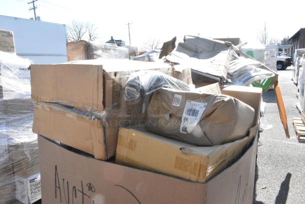 25 BRAND NEW SCRATCH AND DENT! Items Including Dart DWTG12ST ThermoGuard 12 oz. Double Wall Insulated Steam Print Paper Hot Cup, 612PIEBL12EDEP Baker's Lane 11 3/4" x 1 3/8" Extra Deep Foil Pie Pan - 500/Case, 130BKKNIFEH Choice Black Heavy Weight Polystyrene Plastic Knife - 1000/Case, Dart C25UT1 StayLock® 6 1/8" x 6 1/2" x 3 1/4" Clear Hinged Plastic 6" Square Container - 125/Pack. 25 Times Your Bid! - Image 4 of 11