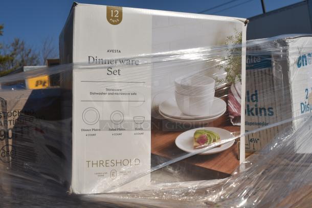 38 BRAND NEW SCRATCH AND DENT! Items Including 4 612LOB225LBC Choice 2.25 lb. Oblong Foil Take-Out Container with Board Lid - 250/Case, 347RP10BKSS Visions Wave 10" Black Plastic Plate - 144/Case, 50012CAFE Choice 12 oz. Café Print Poly Paper Hot Cup - 1000/Case, Dinnerware Set, 50012W CUP 12oz PAP HOT WHITE 1M LID 500L1020B/W, 612FS7800 Choice Full Size Foil Steam Table Pan Medium 2 3/16" Depth - 50/Case, 129MCR32B Choice 32 oz. Black Round Microwavable Heavy Weight Container with Lid 7 1/4" - 150/Case, 128HD8COMBO Choice Heavy Duty 8 oz. Microwavable Translucent Plastic Deli Container and Lid Combo Pack - 240/Case, 500MF883W3C Choice 8" x 8" 3-Compartment Microwaveable White Mineral-Filled Plastic Hinged Take-Out Container - 150/Case, 347RP10WHSLV Visions 10" White Plastic Plate with Silver Lattice Design - 120/Case. 38 Times Your Bid! - Image 10 of 20