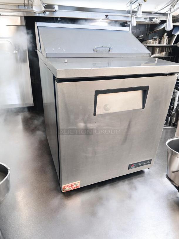 Excellent Condition True TSSU-27-08 Refrigerated Sandwich Prep Table – Tested & Working! - Image 2 of 8