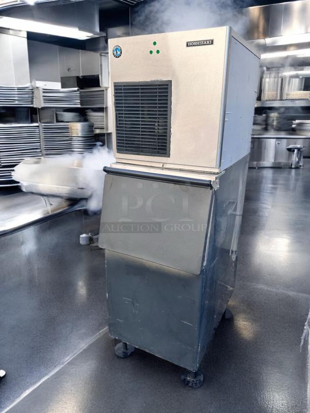 Late Model  Hoshizaki Commercial 500LB Per Day Flaker Ice Maker with ice Bin – Fully Tested & Working! - Image 1 of 9