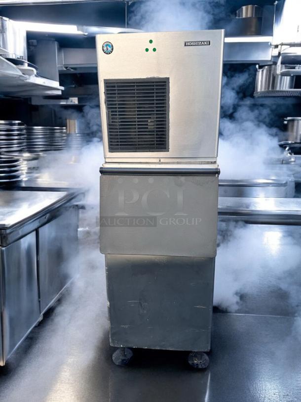 Late Model  Hoshizaki Commercial 500LB Per Day Flaker Ice Maker with ice Bin – Fully Tested & Working! - Image 5 of 9