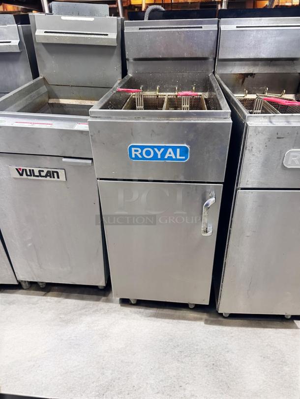 Excellent Condition Royal Commercial Deep Fryer – Tested & Working! - Image 1 of 6