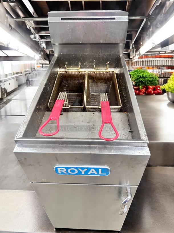 Excellent Condition Royal Commercial Deep Fryer – Tested & Working! - Image 2 of 6