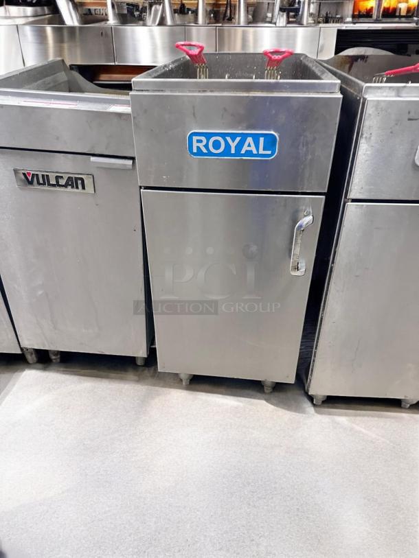 Excellent Condition Royal Commercial Deep Fryer – Tested & Working! - Image 4 of 6