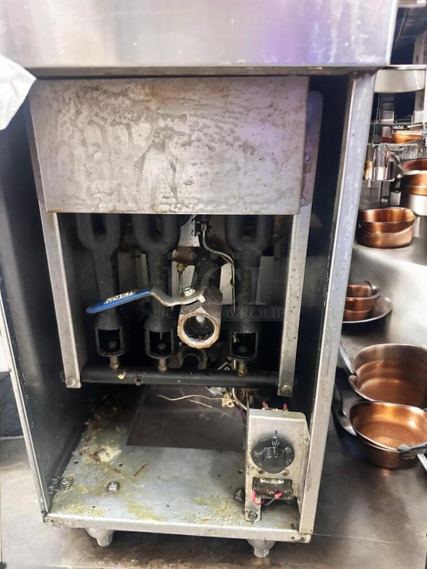 Excellent Condition Royal Commercial Deep Fryer – Tested & Working! - Image 6 of 6