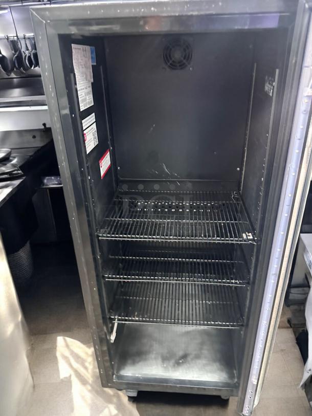 Excellent Condition IDW Display Refrigerator 115Volt – Tested & Working! - Image 6 of 8
